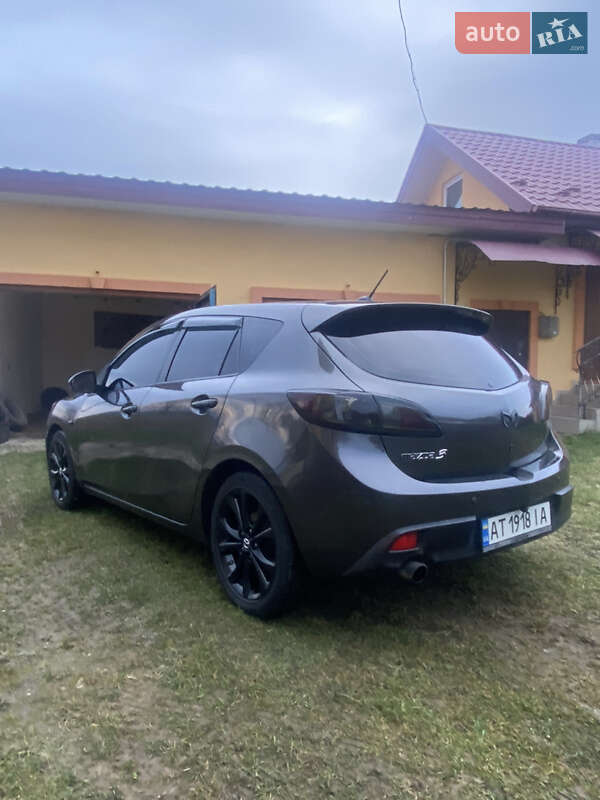 Хэтчбек Mazda 3 2009 в Надворной