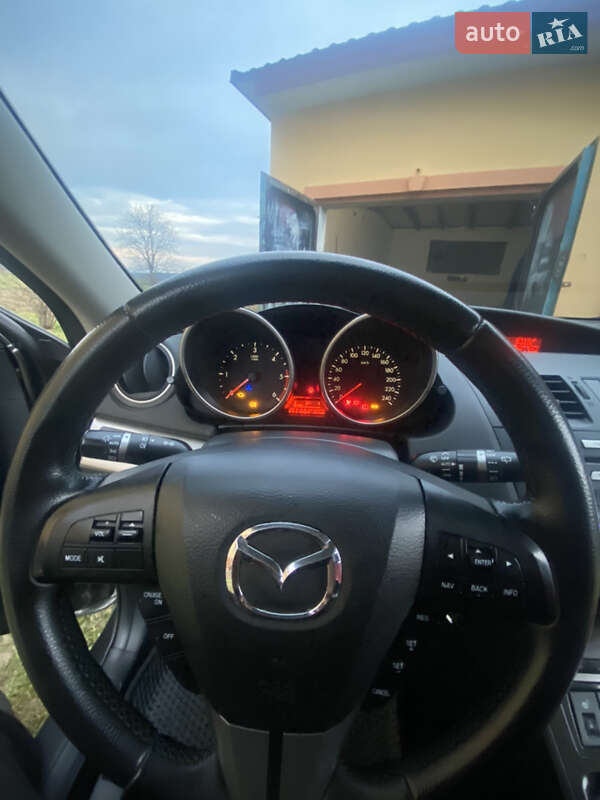 Хэтчбек Mazda 3 2009 в Надворной