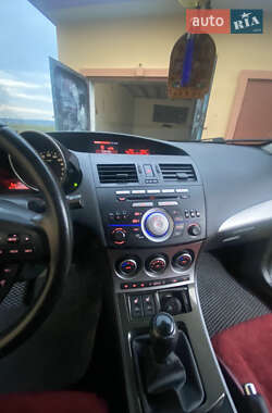 Хэтчбек Mazda 3 2009 в Надворной