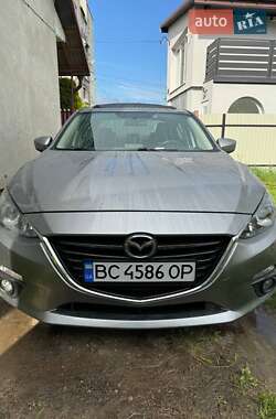 Седан Mazda 3 2014 в Львове