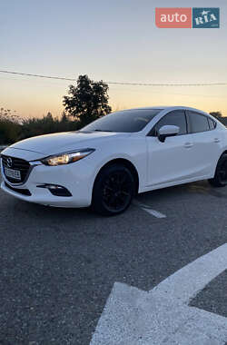 Седан Mazda 3 2018 в Чернівцях