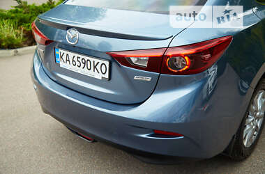 Седан Mazda 3 2015 в Киеве