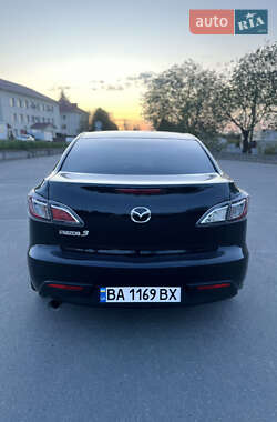 Седан Mazda 3 2010 в Тернополе