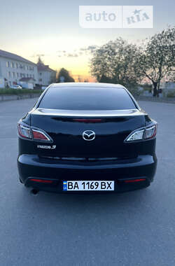 Седан Mazda 3 2010 в Тернополе