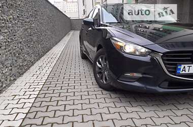 Седан Mazda 3 2016 в Ивано-Франковске