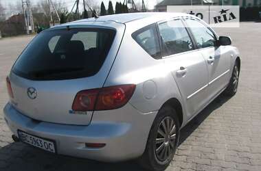 Седан Mazda 3 2004 в Городку