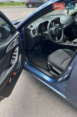 Седан Mazda 3 2016 в Харькове