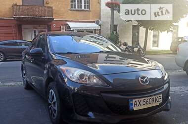 Седан Mazda 3 2011 в Чопі