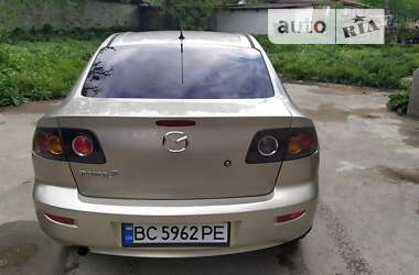 Седан Mazda 3 2005 в Новой Ушице