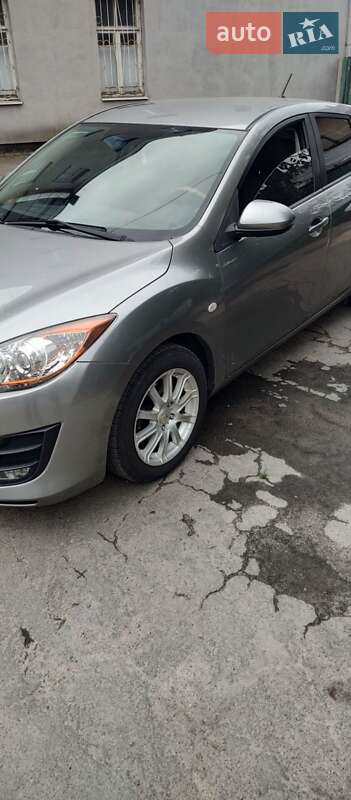 Хэтчбек Mazda 3 2010 в Ровно