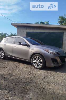 Хэтчбек Mazda 3 2010 в Ужгороде