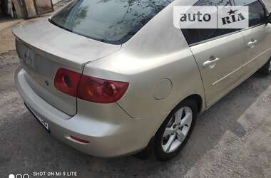 Седан Mazda 3 2004 в Днепре