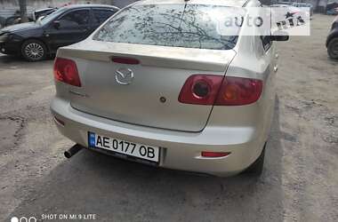 Седан Mazda 3 2004 в Днепре