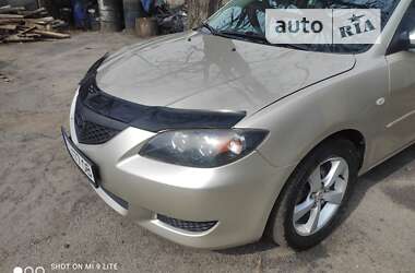 Седан Mazda 3 2004 в Днепре