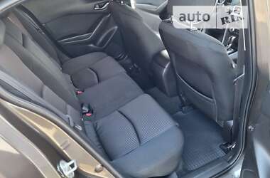 Седан Mazda 3 2014 в Киеве