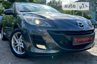 Седан Mazda 3 2010 в Сумах