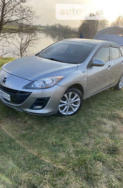 Хетчбек Mazda 3 2010 в Чернігові