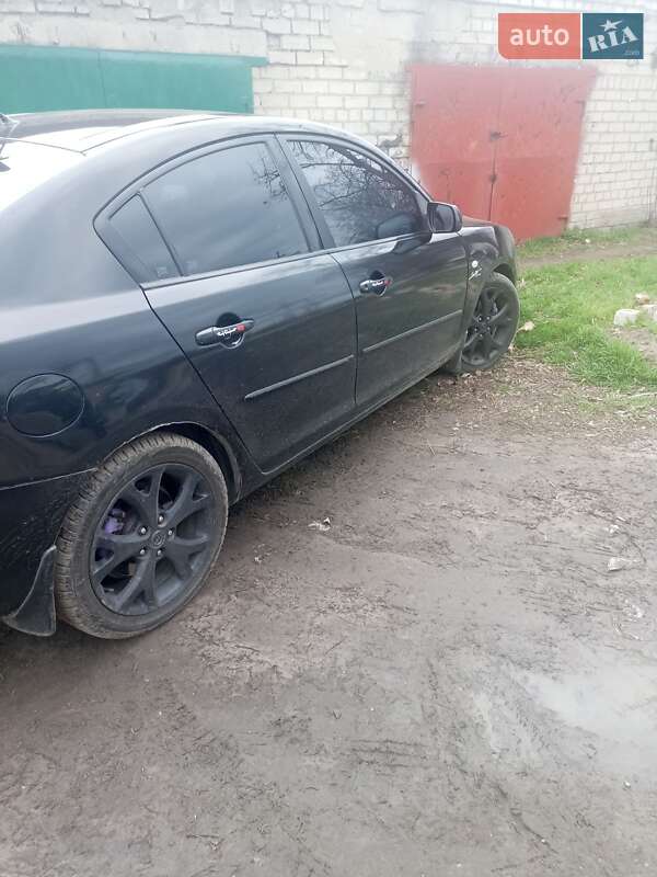 Седан Mazda 3 2005 в Павлограде