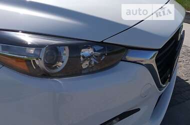 Седан Mazda 3 2016 в Днепре