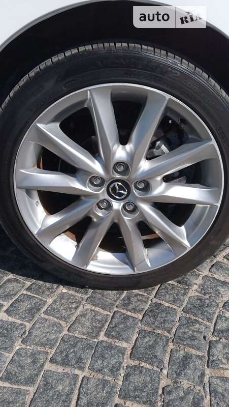 Седан Mazda 3 2016 в Днепре