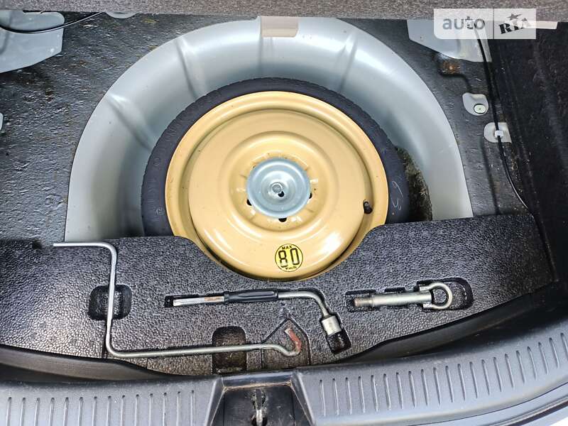 Хэтчбек Mazda 3 2008 в Киеве