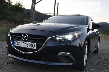 Седан Mazda 3 2013 в Сколе