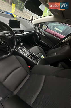Хэтчбек Mazda 3 2018 в Киеве