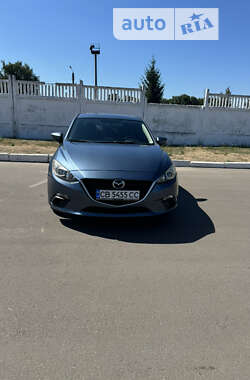 Седан Mazda 3 2016 в Прилуках