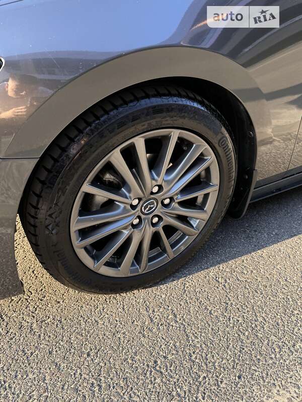 Седан Mazda 3 2019 в Львові