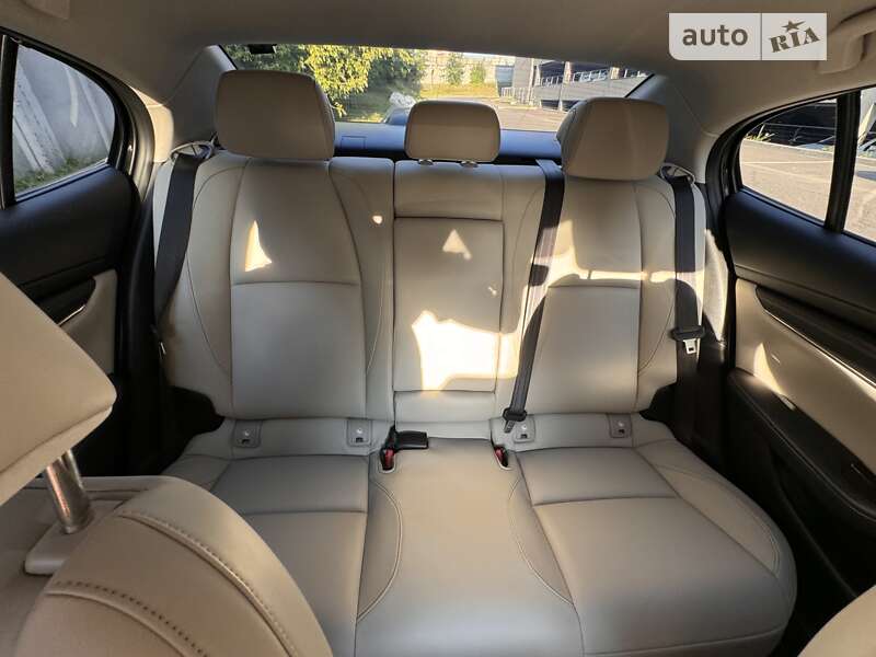 Седан Mazda 3 2019 в Львові