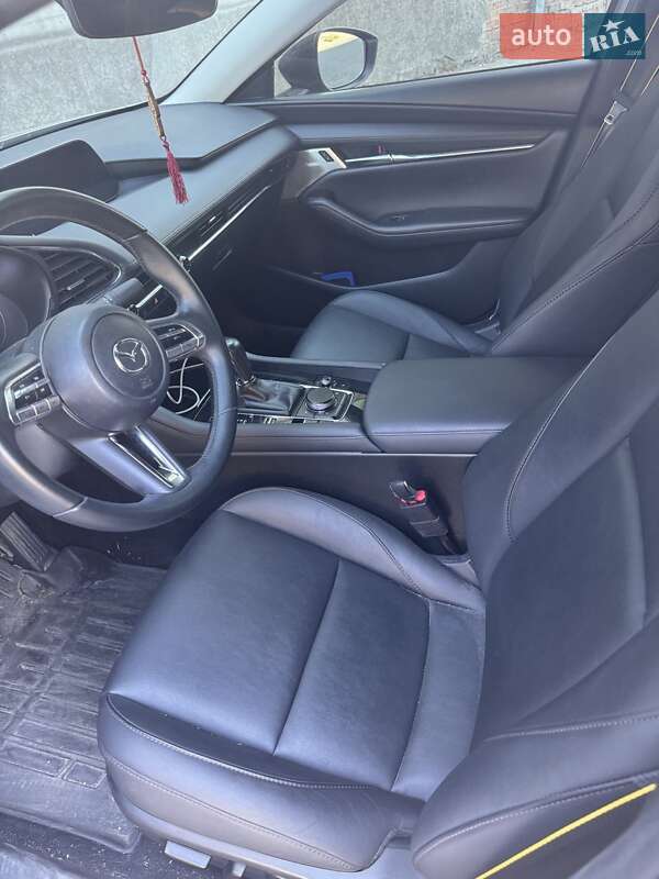 Седан Mazda 3 2019 в Днепре