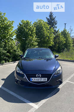 Седан Mazda 3 2015 в Киеве