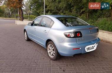Седан Mazda 3 2006 в Киеве