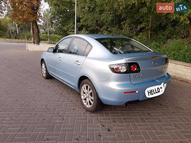 Седан Mazda 3 2006 в Киеве
