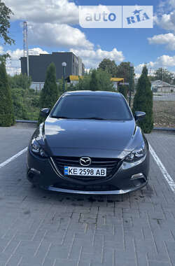 Седан Mazda 3 2016 в Лозовій