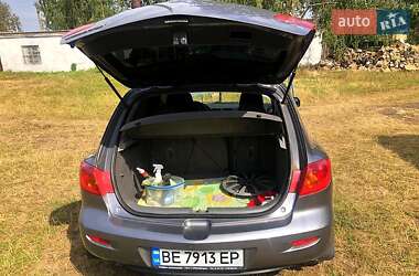 Хэтчбек Mazda 3 2004 в Врадиевке