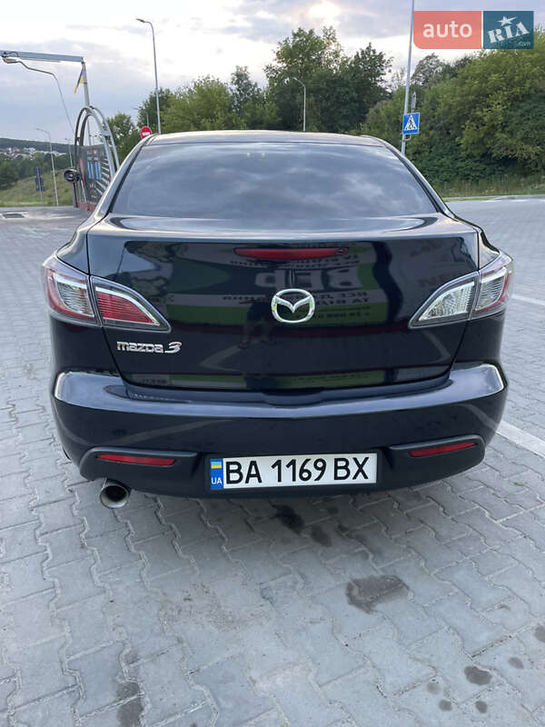 Седан Mazda 3 2010 в Тернополе