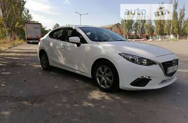 Седан Mazda 3 2015 в Николаеве