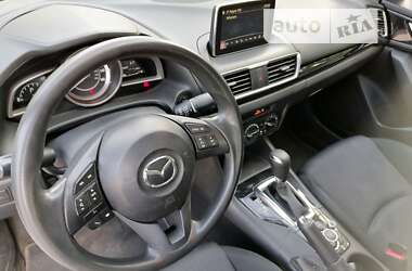 Седан Mazda 3 2015 в Николаеве