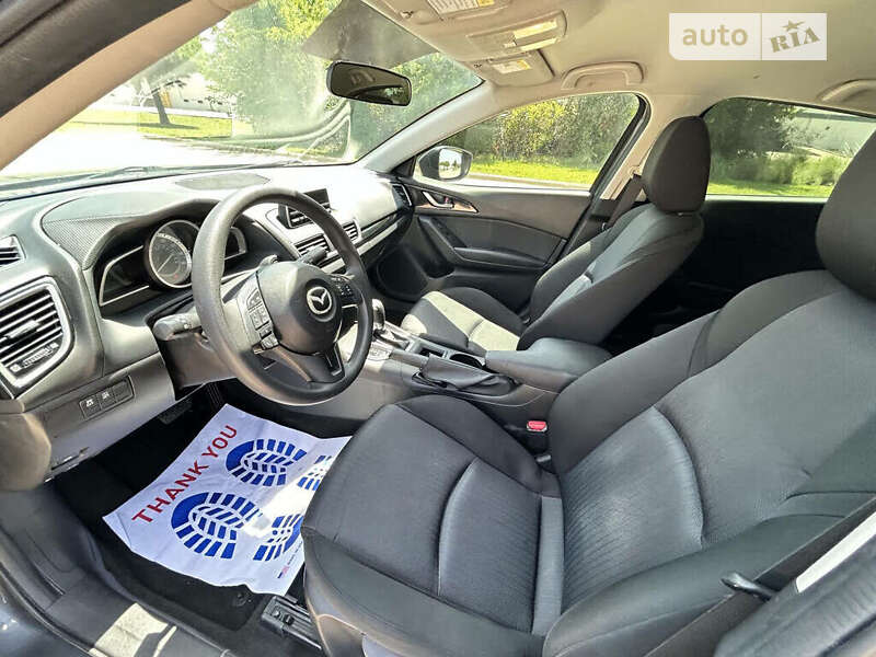 Седан Mazda 3 2014 в Львові
