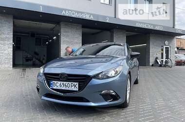 Седан Mazda 3 2014 в Ровно