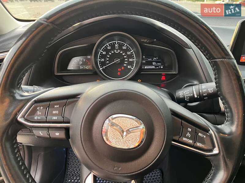 Хэтчбек Mazda 3 2017 в Запорожье