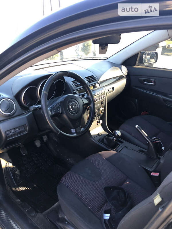 Хэтчбек Mazda 3 2004 в Виноградове