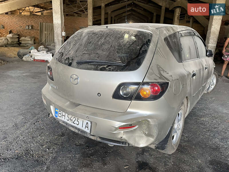 Хэтчбек Mazda 3 2006 в Гайсине