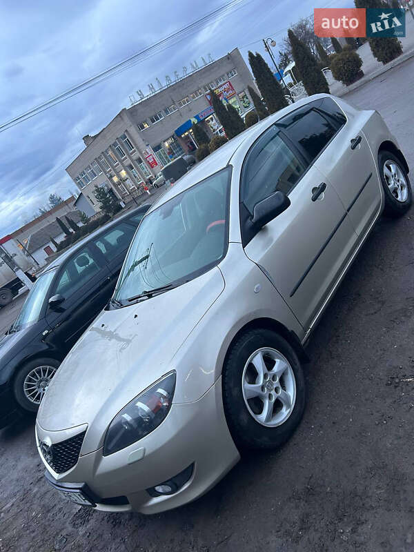 Хэтчбек Mazda 3 2006 в Гайсине