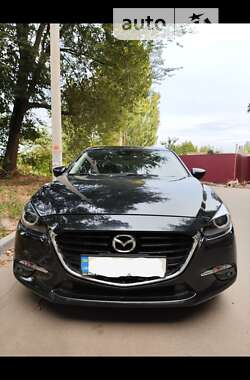 Седан Mazda 3 2017 в Дніпрі