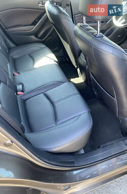 Хэтчбек Mazda 3 2017 в 