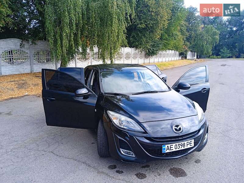Хэтчбек Mazda 3 2009 в Никополе