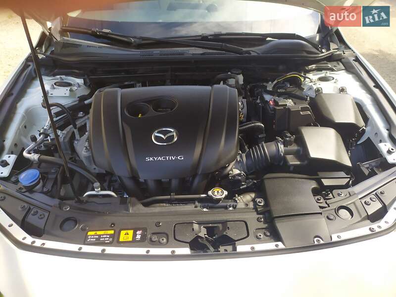 Седан Mazda 3 2019 в Днепре