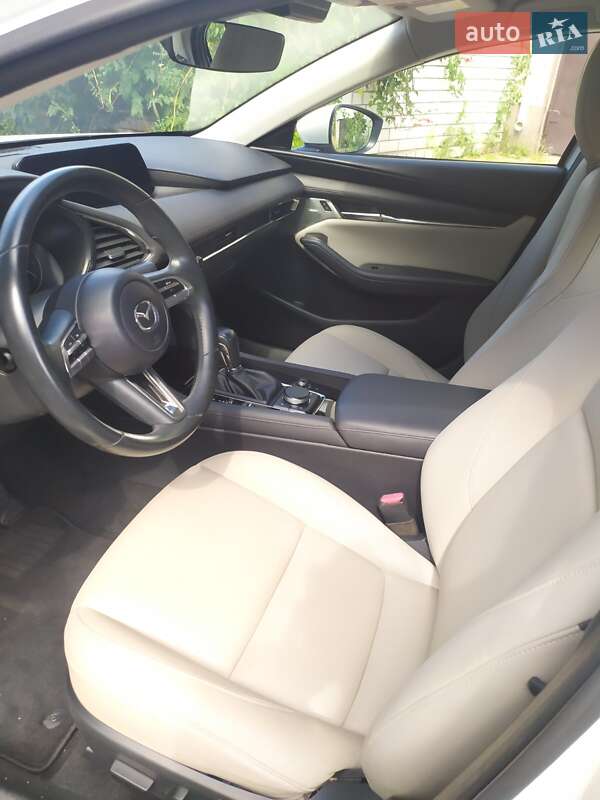 Седан Mazda 3 2019 в Днепре